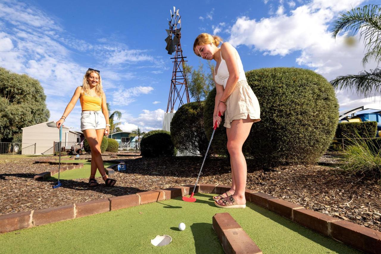 Big4 Deniliquin Holiday Park מראה חיצוני תמונה
