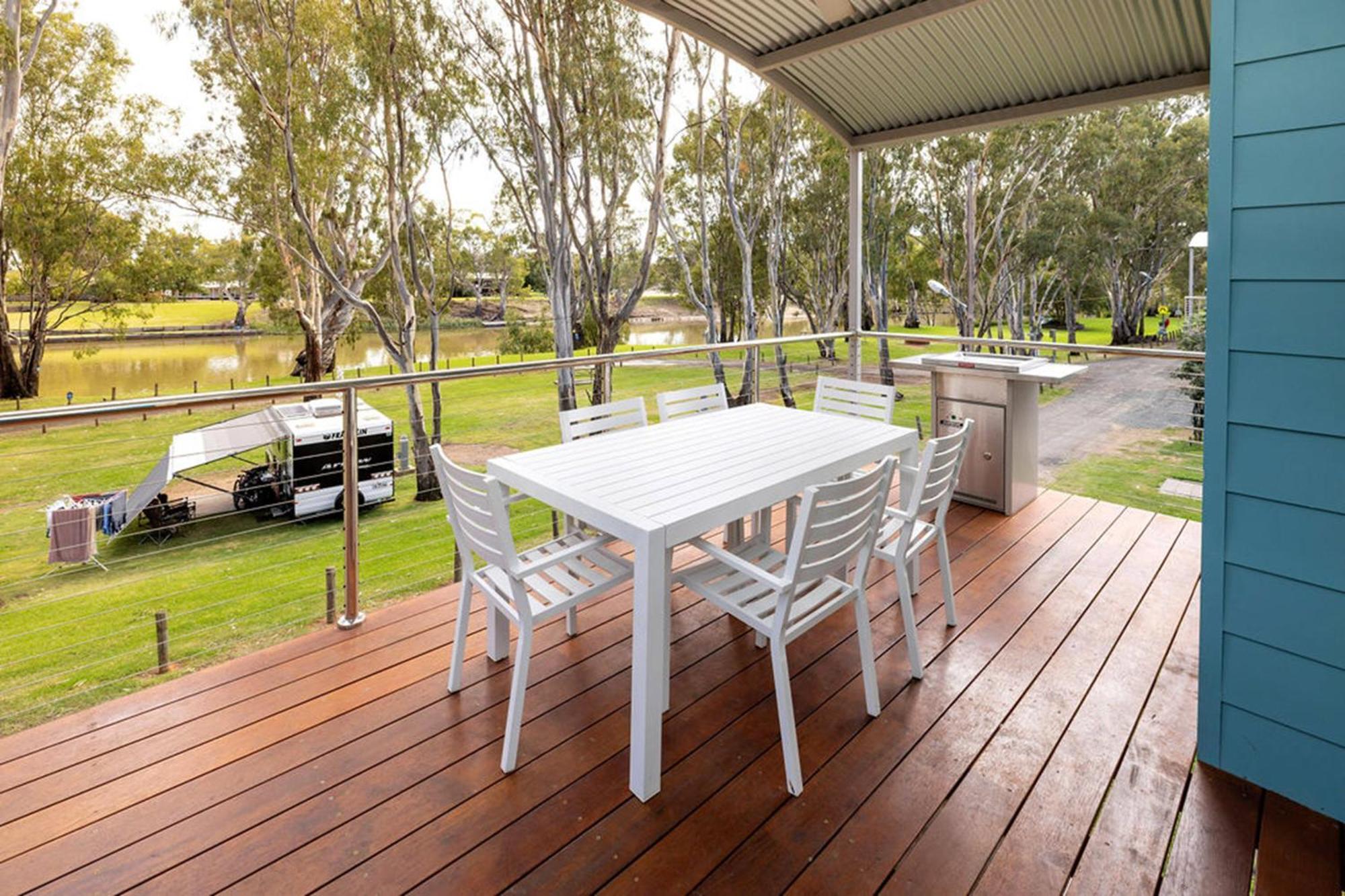 Big4 Deniliquin Holiday Park חדר תמונה