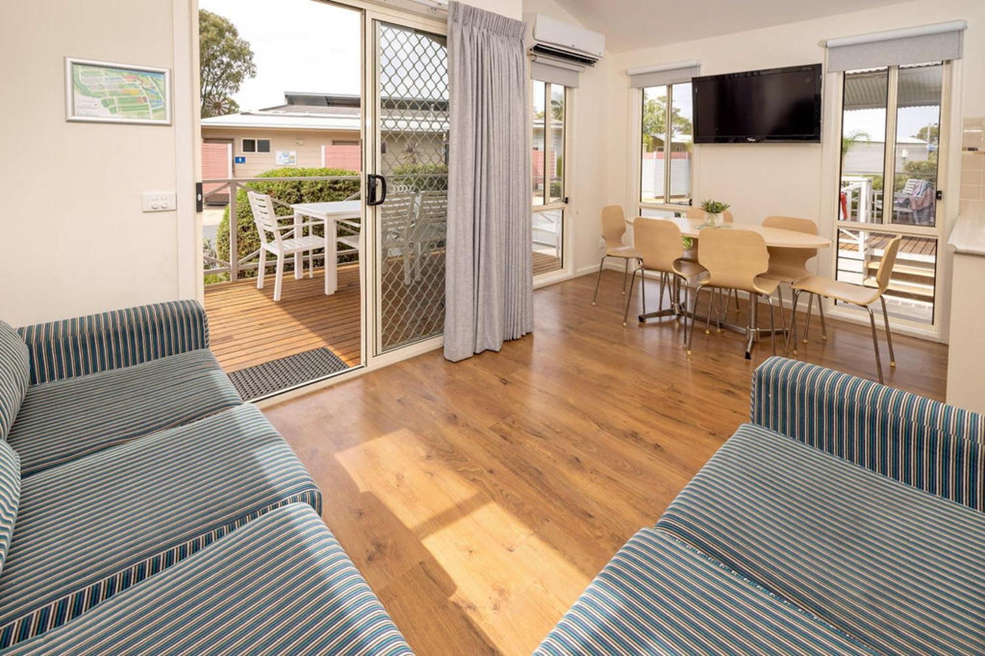 Big4 Deniliquin Holiday Park חדר תמונה