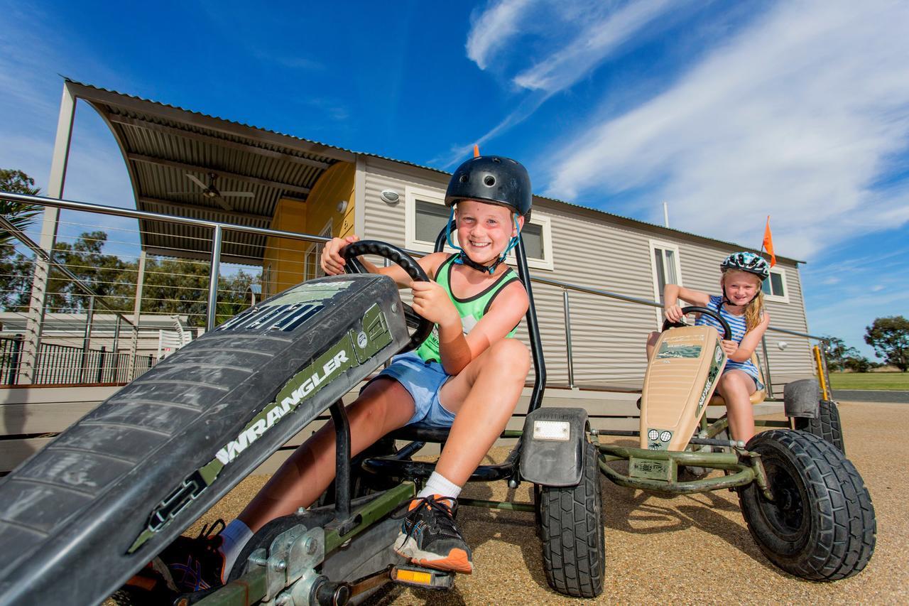 Big4 Deniliquin Holiday Park מראה חיצוני תמונה
